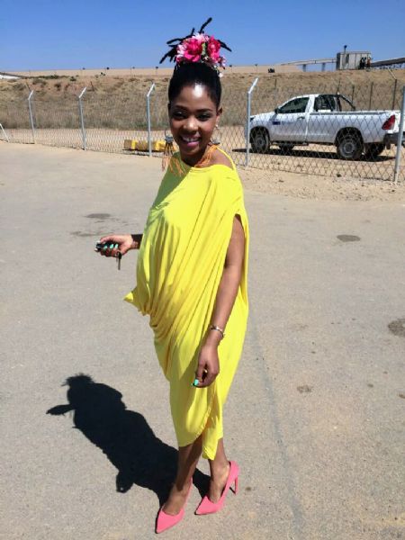 Zandile - ID: 105324