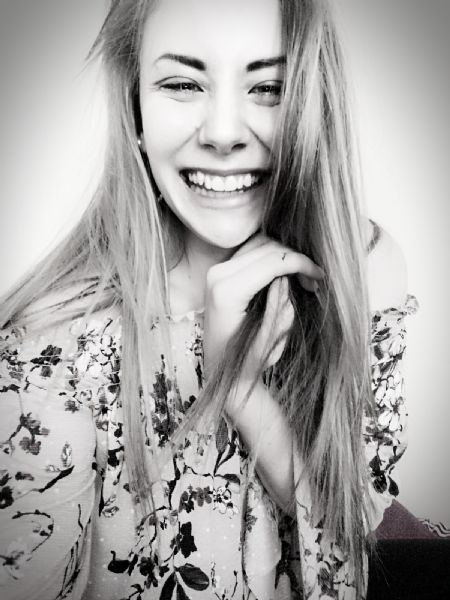 Lee-Ann - ID: 165799