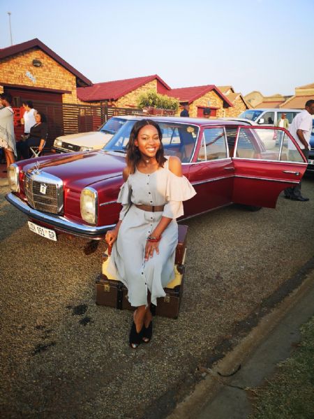 nqobile - ID: 198329