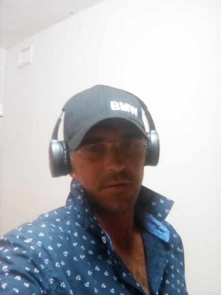 Louis - ID: 233572