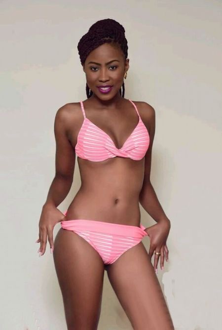 Nicoletta - ID: 25010