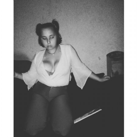 Megan - ID: 275387