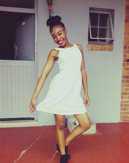Dineo - ID: 28449 - 256709