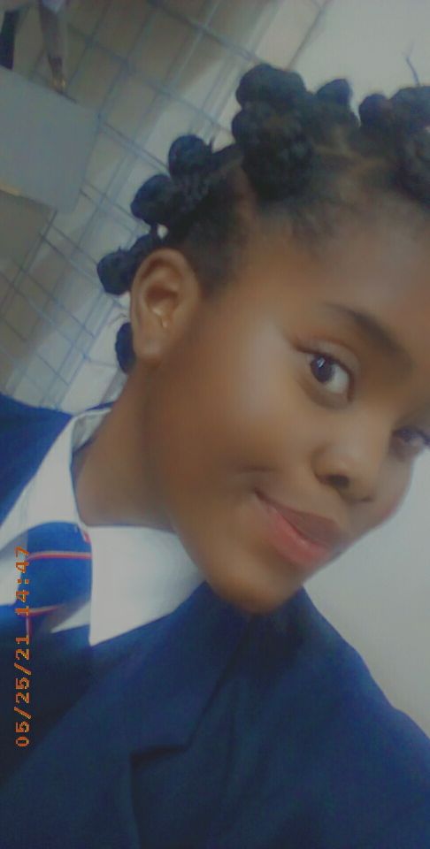 elisabeth - ID: 327465