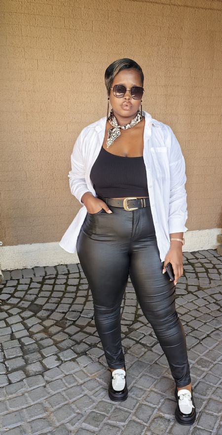 Zandile - ID: 343167