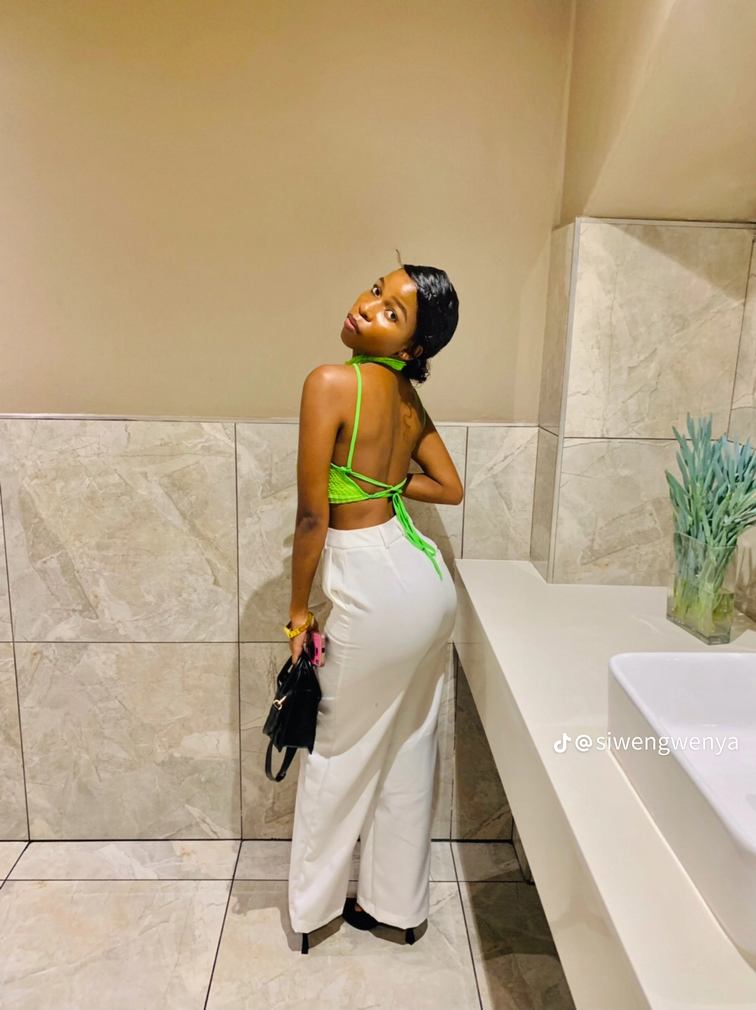 Samukelisiwe - ID: 371973