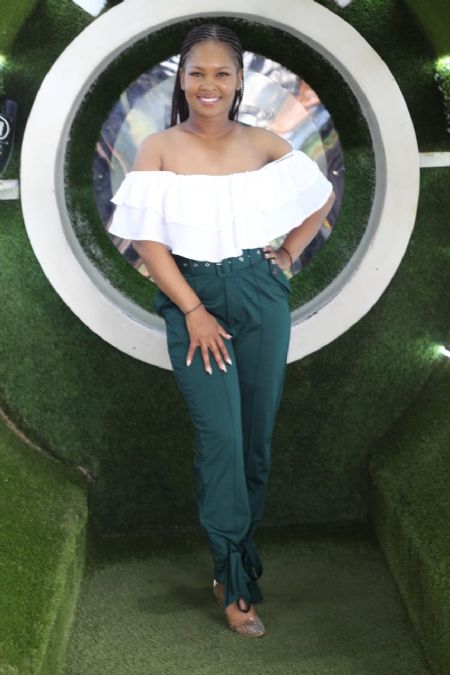 Nombulelo - ID: 375266