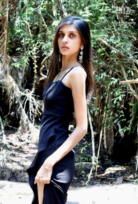 Karina - ID: 379915 - 705305