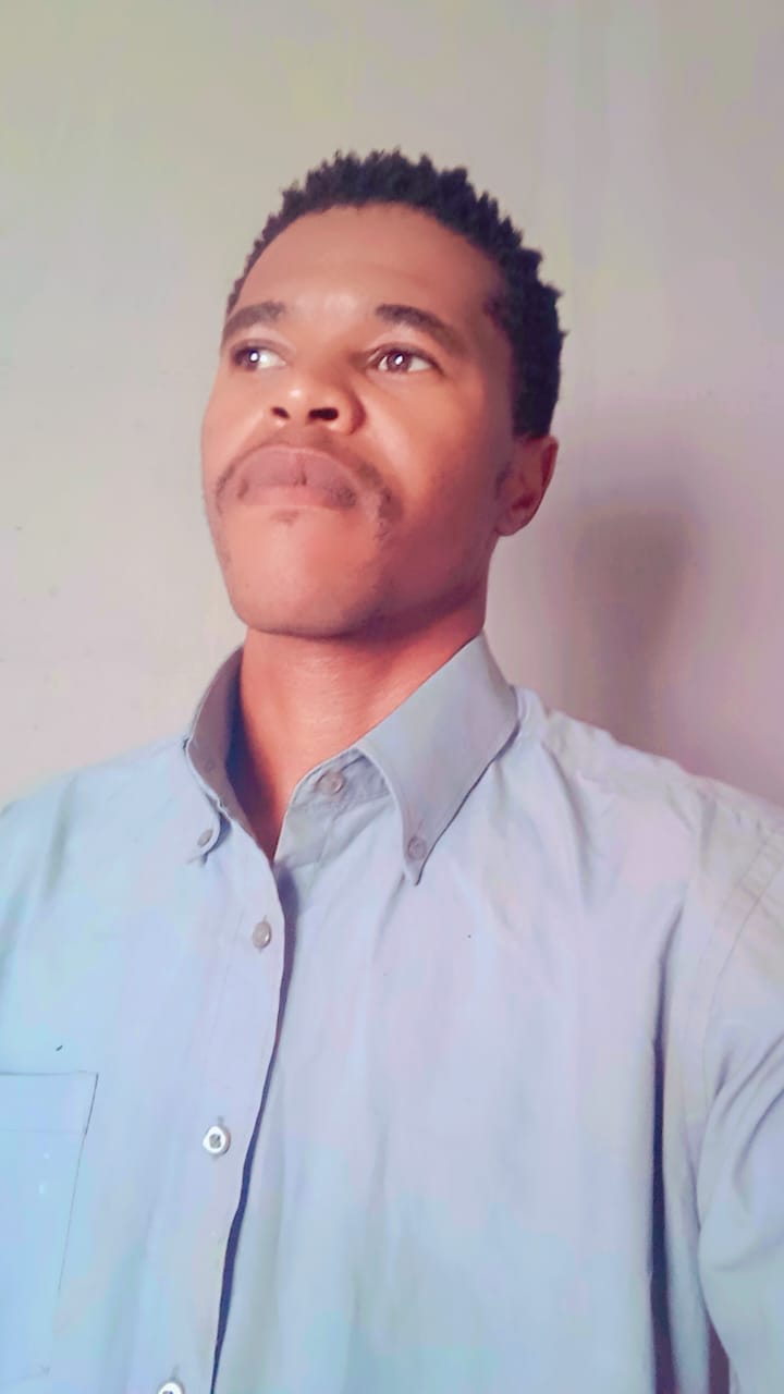 Simon mthandeki - ID: 388391 - 715813