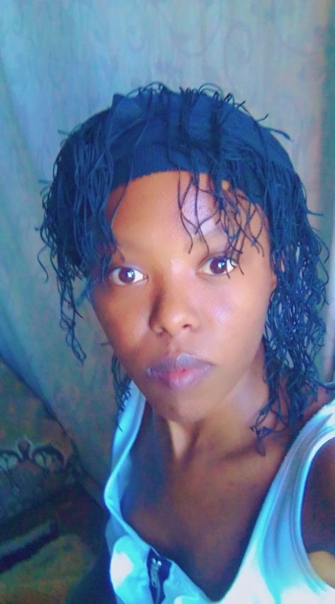 Dineo - ID: 390516 - 718284