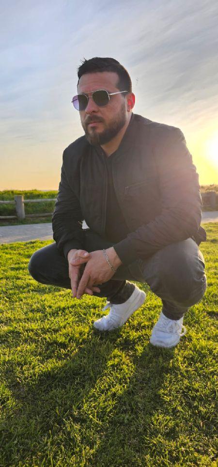 Johan - ID: 394098