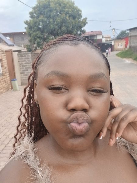 Zinhle - ID: 397786