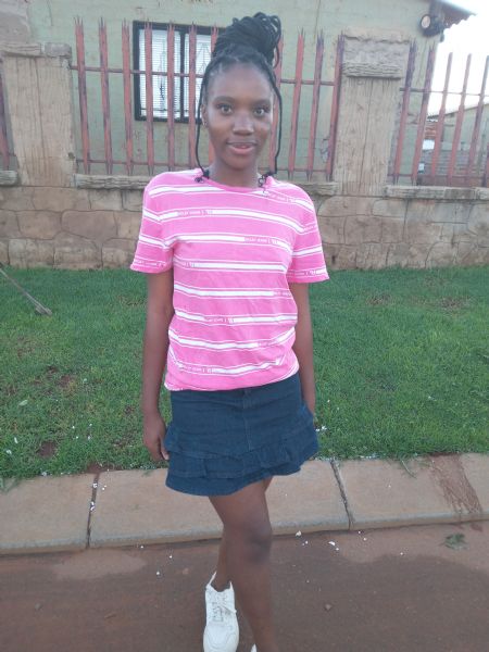 Palesa - ID: 402713 - 733440
