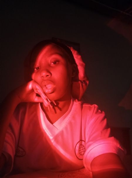 Dineo - ID: 582074