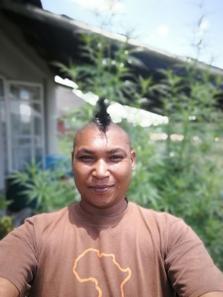 Ian - ID: 589809 - 836359