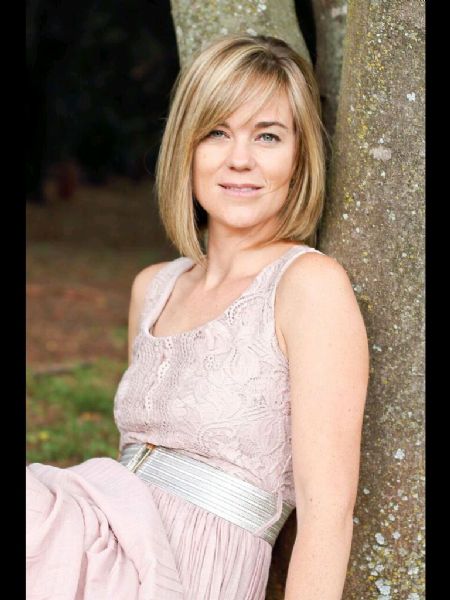 Anneke - ID: 77296