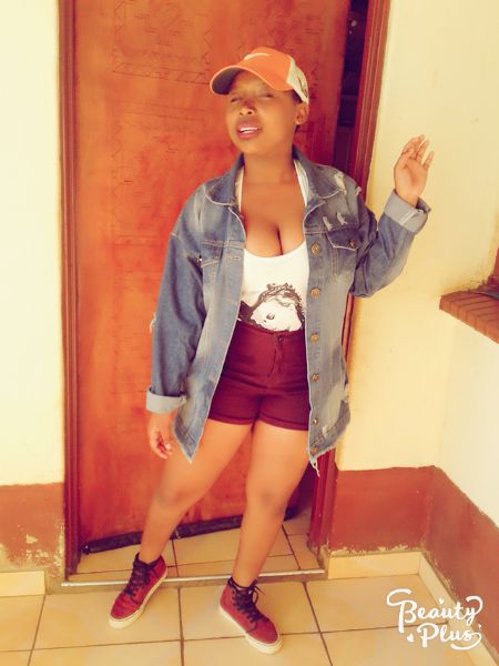 palesa - ID: 99305